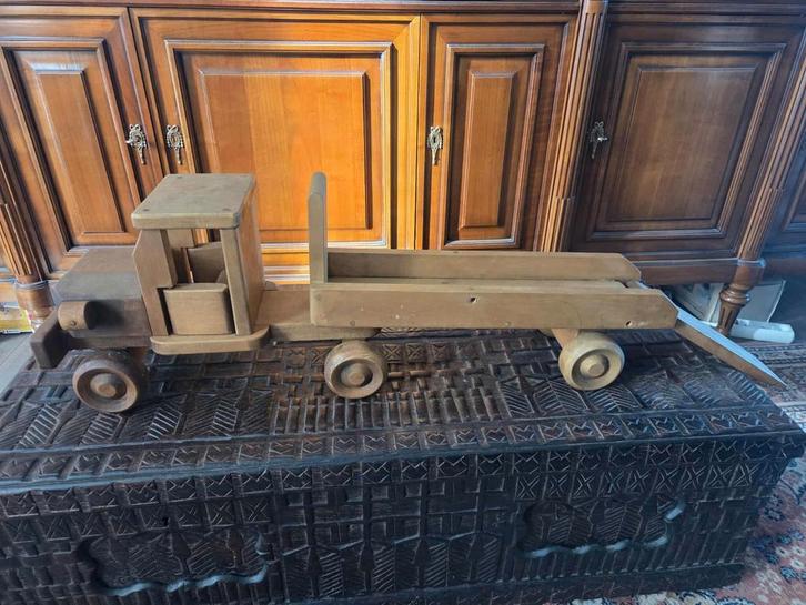 Ancien petit camion en bois - fait main - 39€, Antiquités & Art, Antiquités | Jouets, Enlèvement ou Envoi