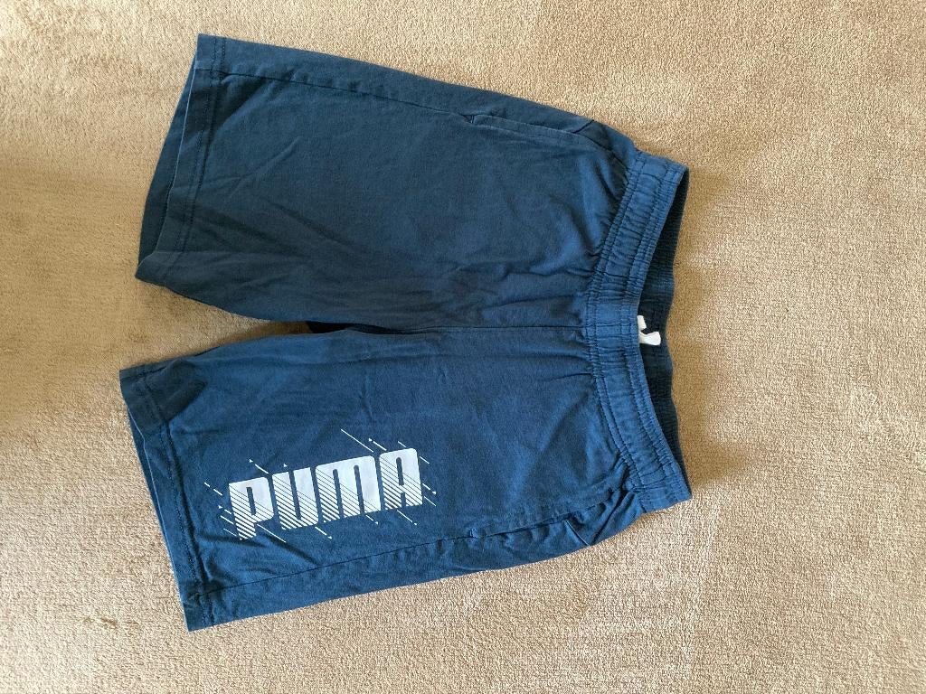Blauw sport short, Puma, 9-10 jaar, Broek, Puma, Ophalen of Verzenden, Zo goed als nieuw