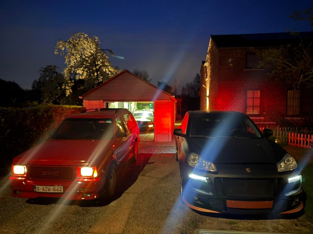 GMC Typhoon 1993 4.3 V6 4X4 Launch 🚀 5.3sec/ Red apple 1/77, Auto's, Achterwielaandrijving, Zwart, Overige kleuren, Handgeschakeld