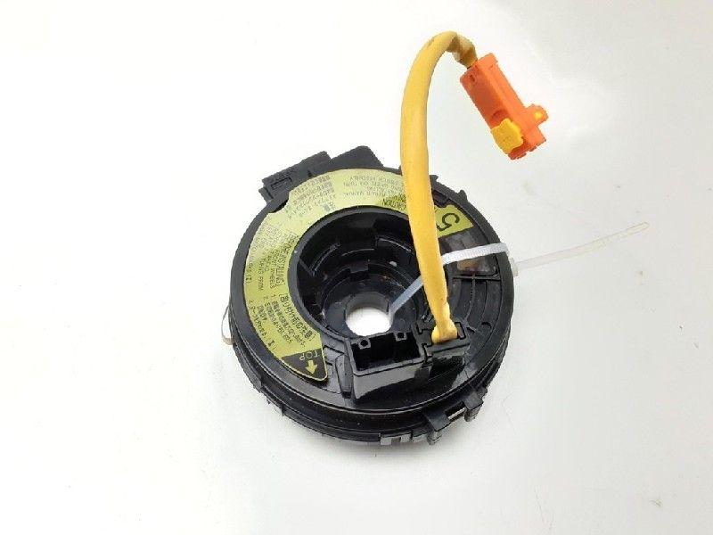 CONTACTEUR TOURNANT Toyota Yaris (P1) (01-1999/11-2005), Utilisé, Toyota