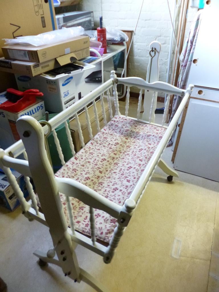 Houten wieg, Ophalen, Wieg