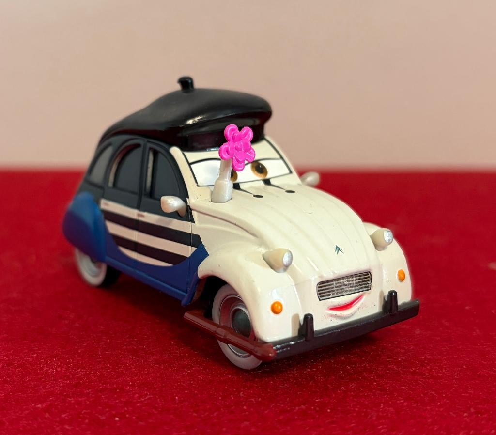 DISNEY CARS Louis LaRue DieCast 1:55, Hobby & Loisirs créatifs, Enlèvement ou Envoi, Neuf, Voiture