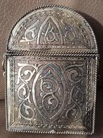 Porte-amulette pour coran arabe, Enlèvement ou Envoi