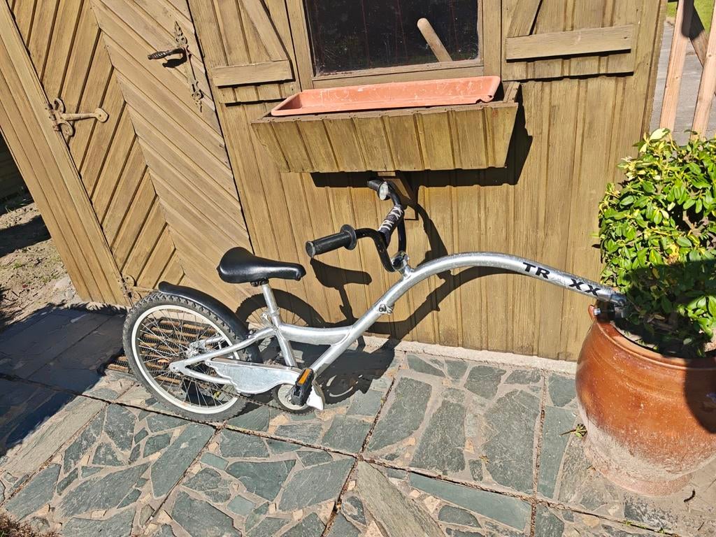 Aanhangfiets / trekfiets kind  incl. 2 adapters, Fietsen en Brommers, Fietsaccessoires | Aanhangwagens en Karren, Aanhangfiets