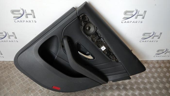 Revêtement portière 4portes arrière gauche d'un Mercedes, 3 mois de garantie, Utilisé, -, -