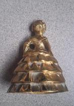 Koperen tafelbel, Ophalen