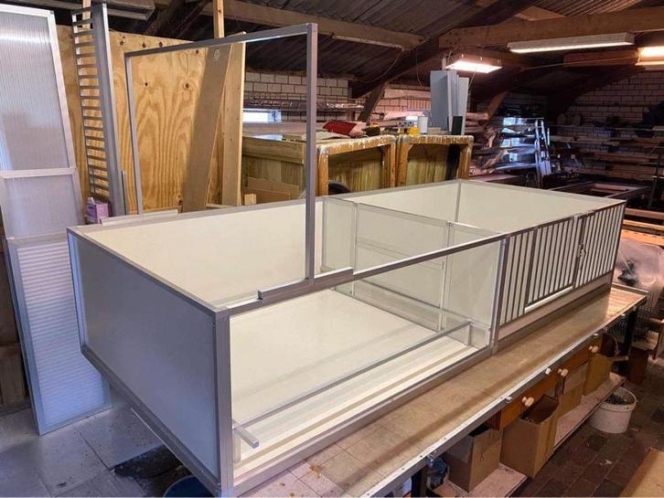 Werpkist met uitloopren, Dieren en Toebehoren, Honden-accessoires, Gebruikt, Ophalen