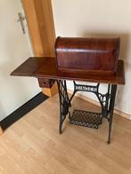 Vintage Singer trapnaaimachine met tafel en houten kist, Enlèvement