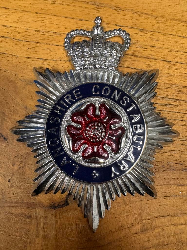 Plaque de casque Mint Lancashire Constabulary, Collections, Enlèvement ou Envoi, Gendarmerie, Emblème ou Badge