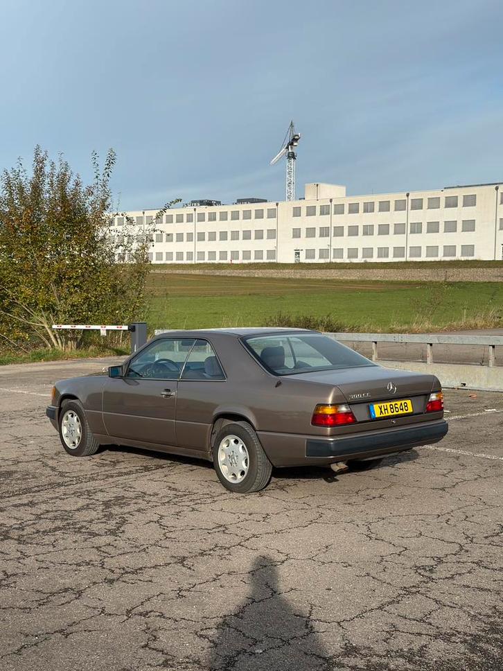 Mercedes CE300, Autos, Mercedes-Benz, Particulier, Classe E, Essence, Coupé, Automatique, Enlèvement