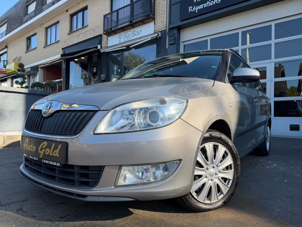 SKODA FABIA 1.2 TDI ÉCOLOGIQUE CARNET COMPLET !, Autos, Euro 5, Achat, Boîte manuelle, Entretenue par le concessionnaire