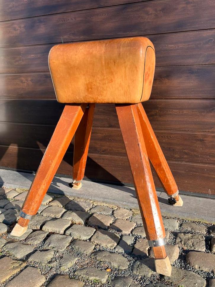 Oude schaapslederen Gymbok / turnpaard, Antiek en Kunst, Antiek | Woonaccessoires, Ophalen