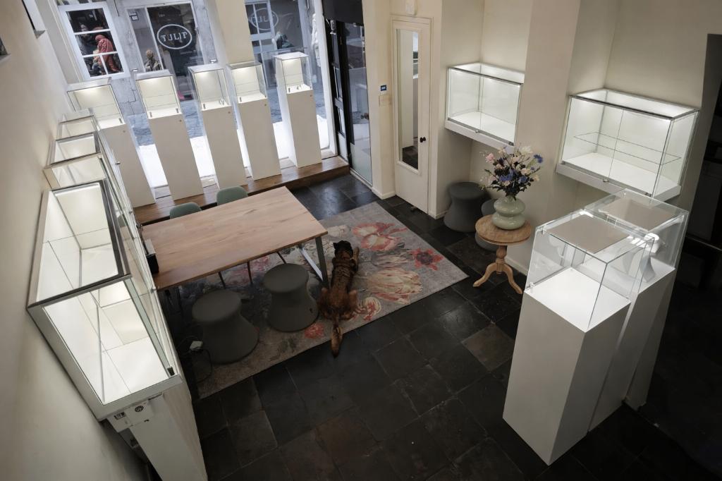 Intérieur du bijoutier et orfèvre, Enlèvement, Utilisé