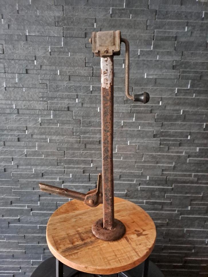 Krik lada nivea, Autos : Divers, Prises, Enlèvement