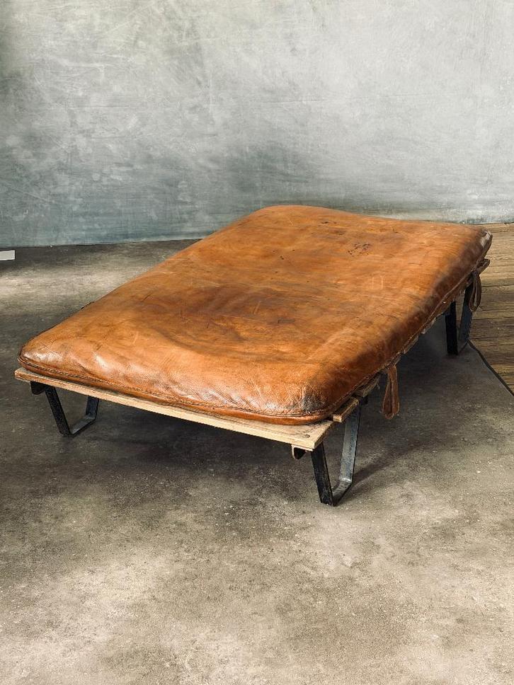 banquette cuir  vintage, Antiquités & Art, Antiquités | Meubles | Chaises & Canapés, Enlèvement