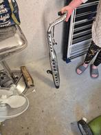 Dax uitlaat, Enlèvement, Pot d'échappement