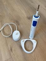 Elektrische tandenborstel Oral B, Elektronische apparatuur, Ophalen of Verzenden, Zo goed als nieuw, Mondverzorging