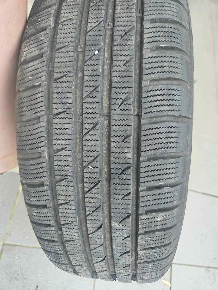 Pneus sur jantes, Autos : Pièces & Accessoires, Pneus & Jantes, Pneu(s), Pneus hiver, 16 pouces, 205 mm, Véhicule de tourisme