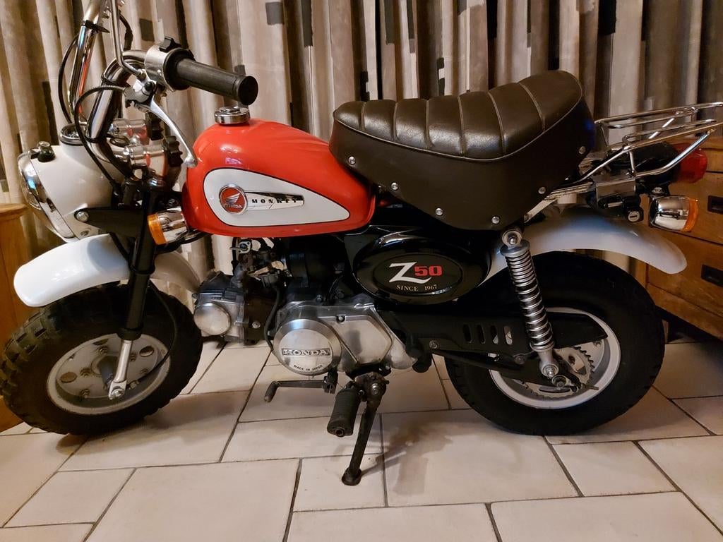 Bromfiets honda monkey 50cc, met bouwjaarattest echte jap, Fietsen en Brommers, Minibikes, Midibikes en Pitbikes, Ophalen