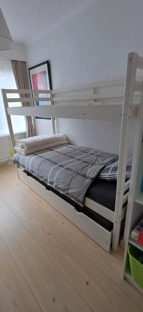 Wit houten stapelbed met opberglade, Kinderen en Baby's, Kinderkamer | Stapelbedden en Hoogslapers, Gebruikt, Stapelbed, Ophalen