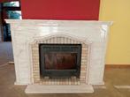 Marbre claire, cheminée massive., Enlèvement