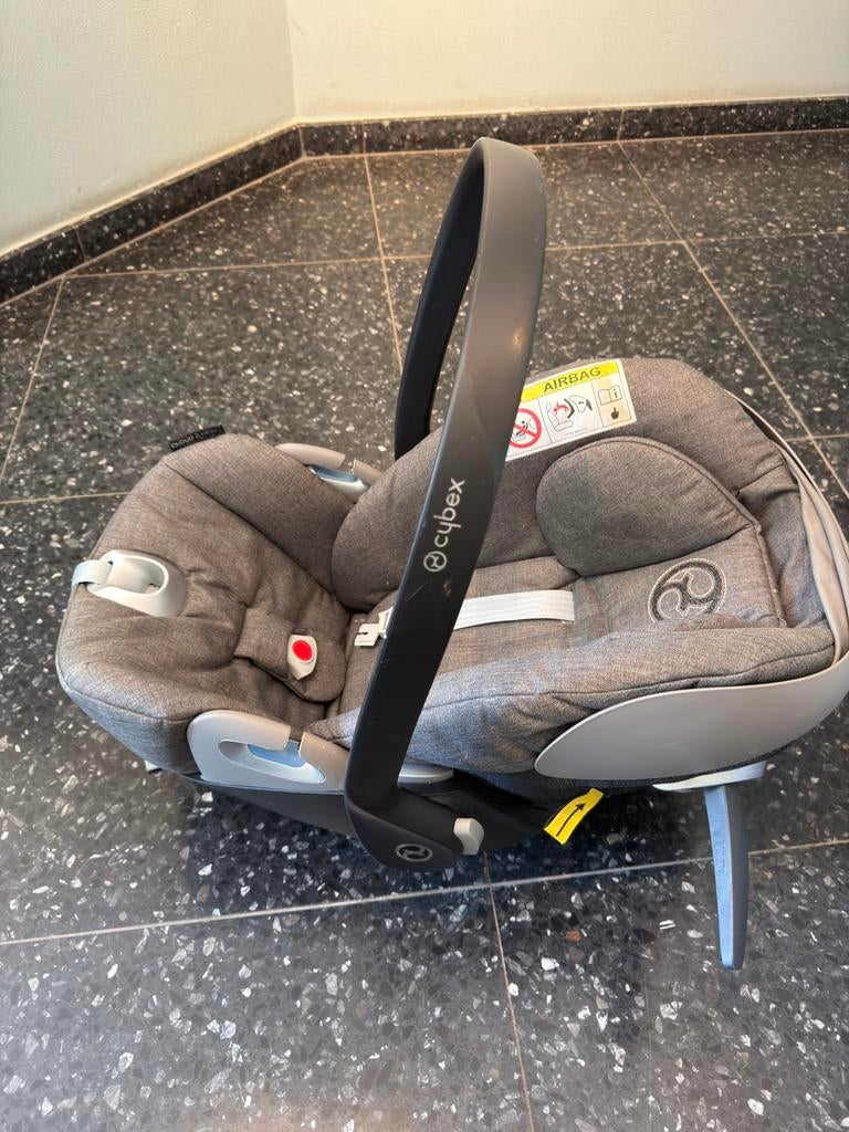 Cybex baby autostoel – zo goed als nieuw, Kinderen en Baby's, Ophalen, Zo goed als nieuw, Autogordel