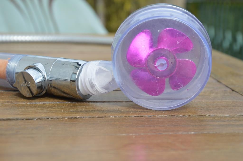 AV. POMMEAU DE DOUCHE ECONOMIQUE, Enlèvement, Douche