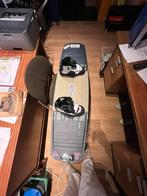 Planche de wakeboard ronix, Sports nautiques & Bateaux, Wakeboard, Enlèvement ou Envoi, Utilisé, Planche
