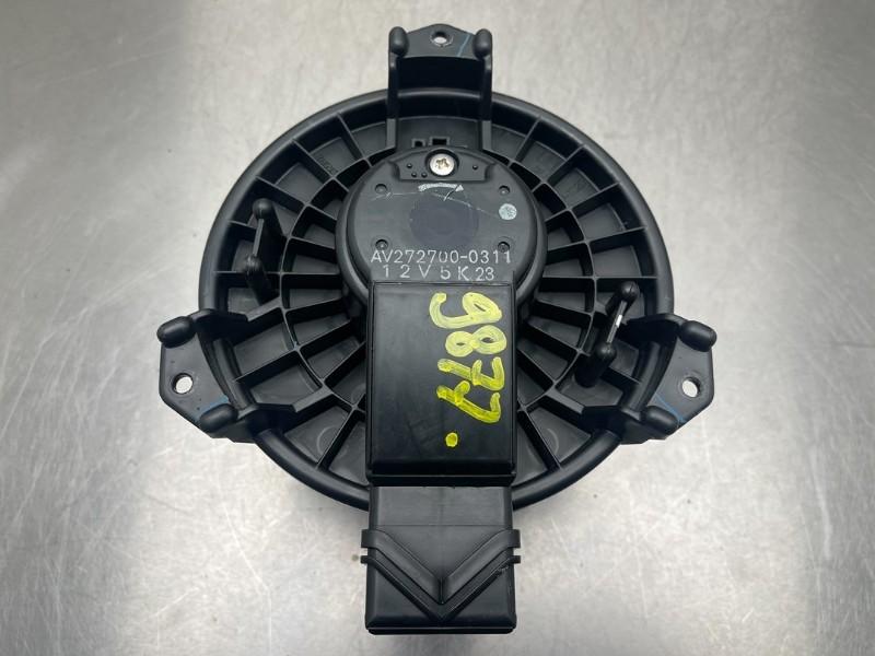 VENTILATEUR RADIATEUR MOTEUR Swift (ZA / ZC / ZD1 / 2/3/9), Dhr. M. Roggen, Stadsweg 37 37
9917 PV  WIRDUM GR., NL, Suzuki, Utilisé