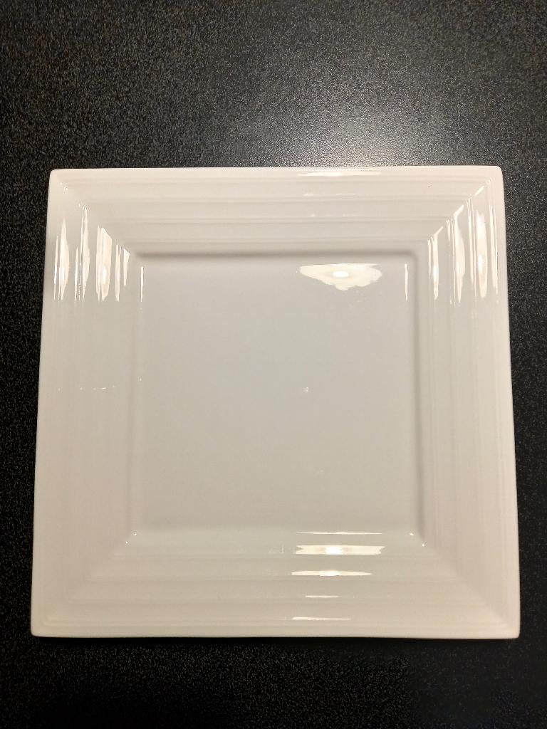 Borden - 5 stuks, Huis en Inrichting, Ophalen of Verzenden, Zo goed als nieuw, Effen, Bord(en)