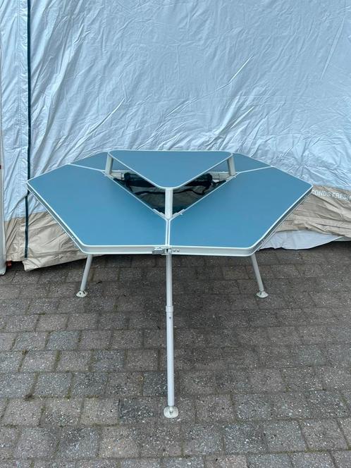 Decathlon Quechua Tepee 6-persoons kampeertafel, Caravans en Kamperen, Kampeermeubelen, Gebruikt, Campingtafel, Ophalen of Verzenden