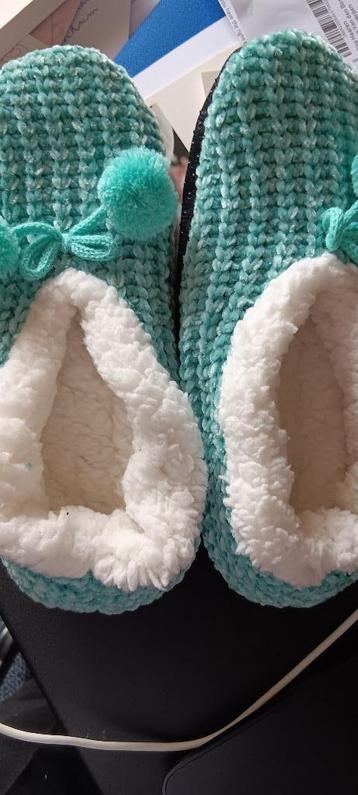 pantoffels, lekker warm beschikbaar voor biedingen