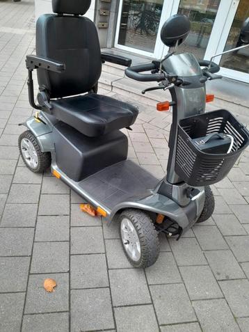 Chaise roulante électrique Cyclone 22 mobilité scooter pmr beschikbaar voor biedingen
