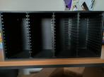 Zwart houten cd-rek voor 60 cd's, met kliksysteem, Ophalen, Zo goed als nieuw, 25 tot 75 discs, Cd's