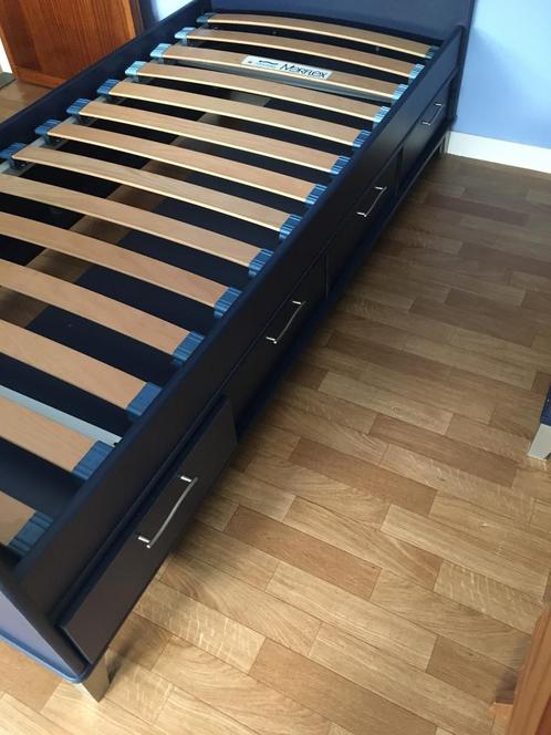 Complete 1persoons slaapkamer. Prijs overeen te komen!, Huis en Inrichting, Slaapkamer | Complete slaapkamers, Zo goed als nieuw