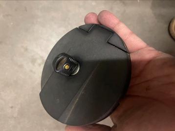 Bmw tankstop met sleutel beschikbaar voor biedingen