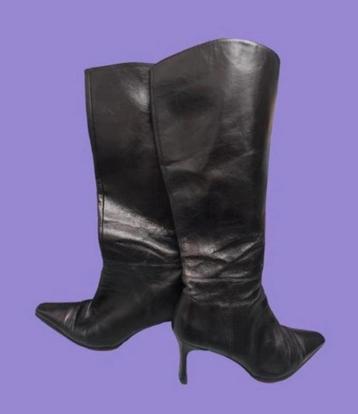 BOTTES Taille 37 en cuir véritable en bon état 🕊 