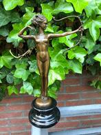 bronzen sculptuur godin van de jacht met boog, Ophalen of Verzenden