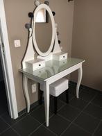 Commode-coiffeuse, Enlèvement