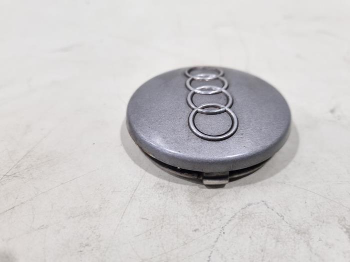 Enjoliveur moyeu d'un Audi Q3, Autos : Pièces & Accessoires, Autres pièces automobiles, Audi, Utilisé, 3 mois de garantie, Enlèvement ou Envoi