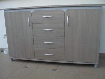 kast / dressoir  beschikbaar voor biedingen
