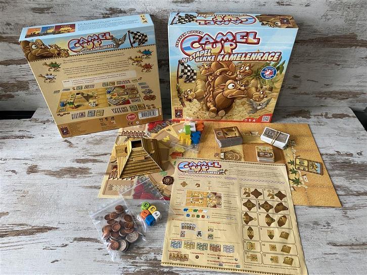 Camel up de stapel gekke kamelenrace bordspel [s206], Hobby en Vrije tijd, Gezelschapsspellen | Bordspellen, Zo goed als nieuw