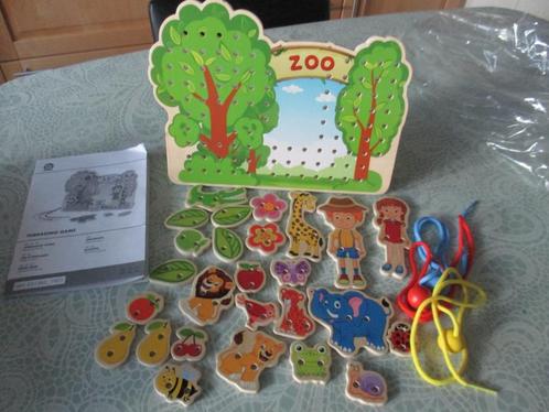 houten zoo rijgspel met veters en figuren, Enfants & Bébés, Jouets | Jouets en bois, Comme neuf, Autres types, Enlèvement ou Envoi