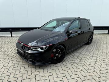 VOLKSWAGEN GOLF 8 GTI CLUBSPORT | 300 PK | PANO | IQ.LIGHT