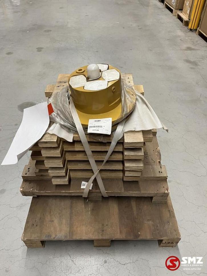 Swivel rotor Caterpillar, Articles professionnels, Machines & Construction | Pièces