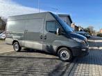 Iveco Daily 35S180 3.0 Turbo Automaat 3 Zit Navi Camera BTW, Auto's, Bestelwagens en Lichte vracht, 132 kW, Te koop, Zilver of Grijs