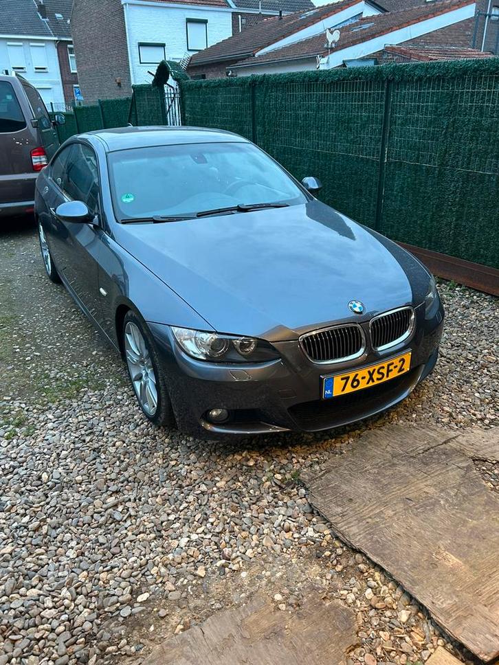 BMW e92 325i 3.0 Coupe M parket 2008 Grijs 132000km!!, Auto's, BMW, Particulier, 3 Reeks, ABS, Airbags, Airconditioning, Alarm