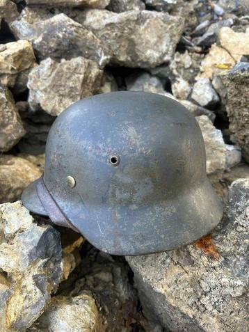 Duitse m35 ww2-helm beschikbaar voor biedingen