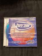 CD On Air party airlines (CD doosje is stuk), CD & DVD, CD | Dance & House, Comme neuf, Dance populaire, Enlèvement ou Envoi