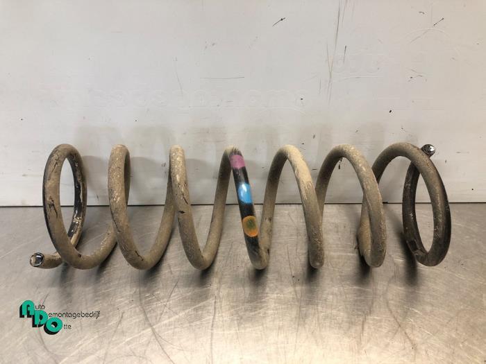 Schroefveer achter van een Volvo V40 (V40 12-), Auto-onderdelen, Ophanging en Onderstel, Volvo, Gebruikt, 3 maanden garantie, Ophalen of Verzenden